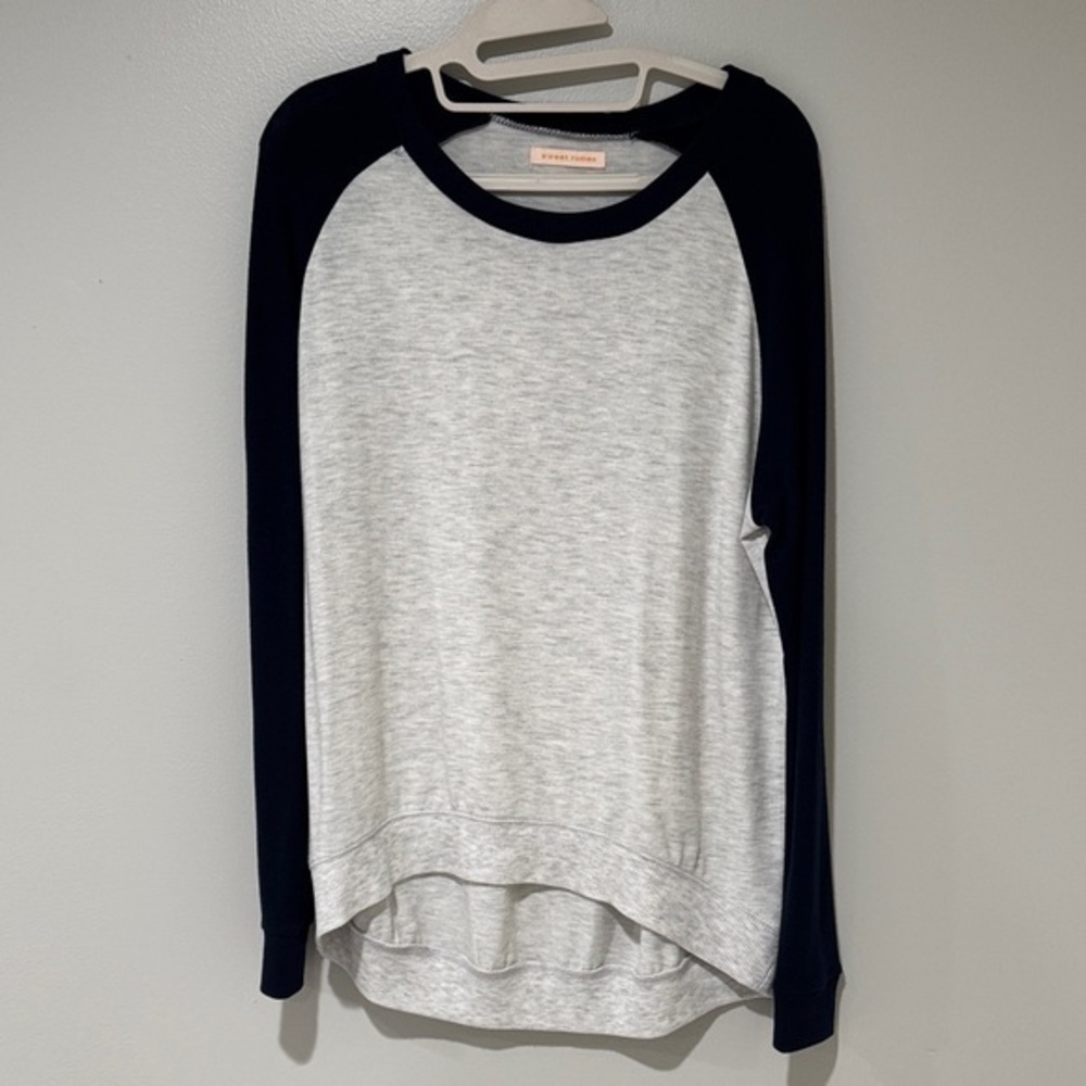 Sweet Romeo Heather Gray and Black Raglan Long sleeve
